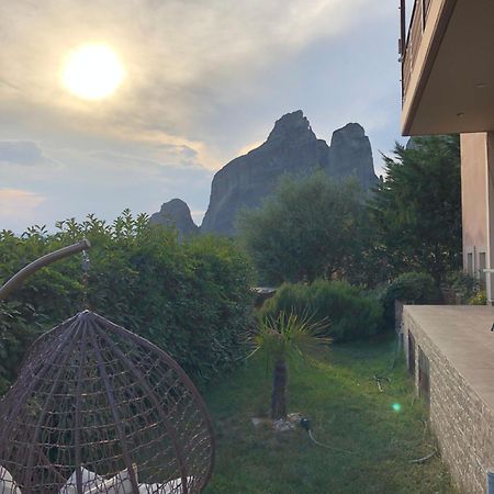 Villa Under Meteora Kalambaka Eksteriør billede