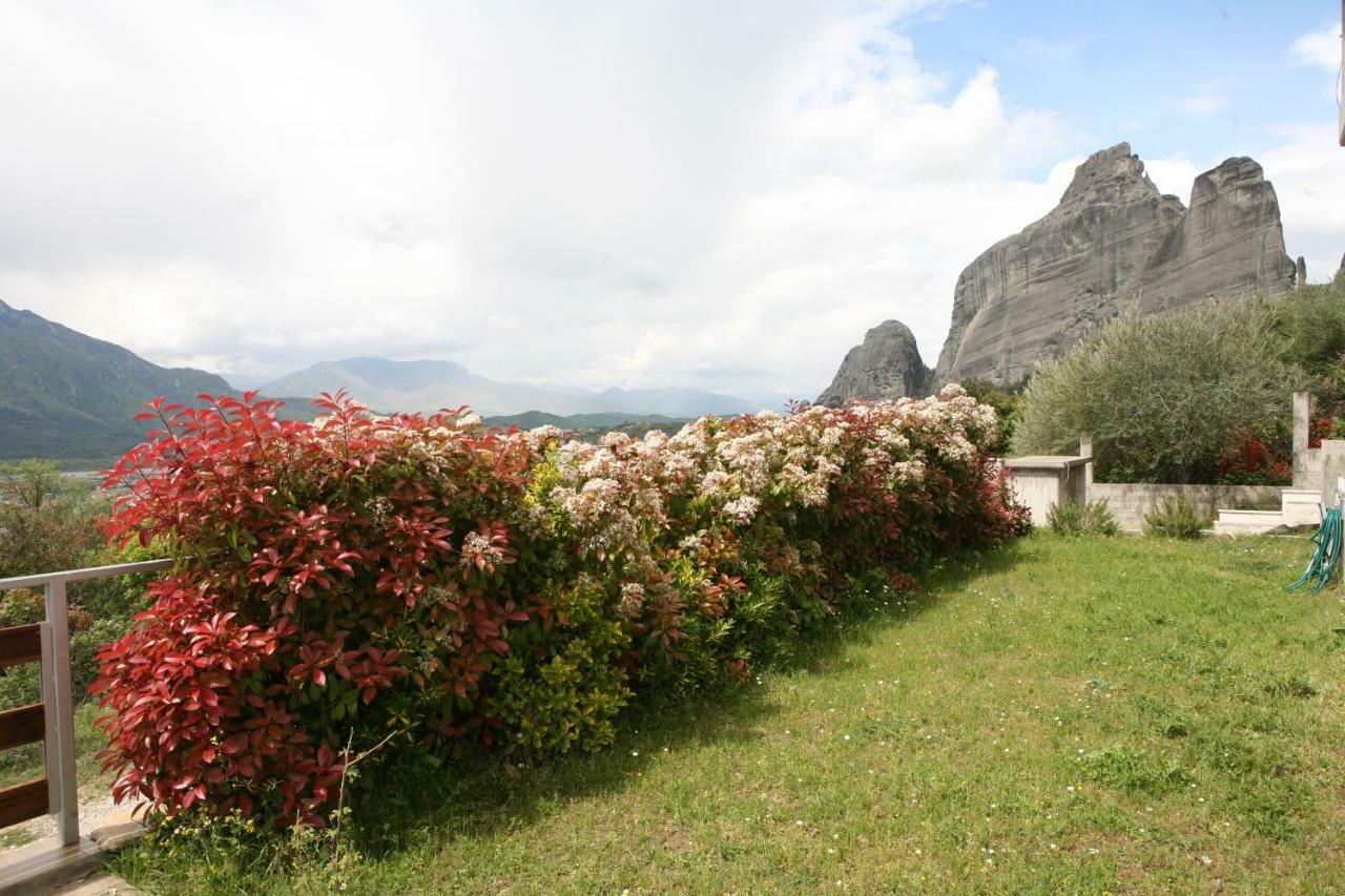 Villa Under Meteora Kalambaka Eksteriør billede